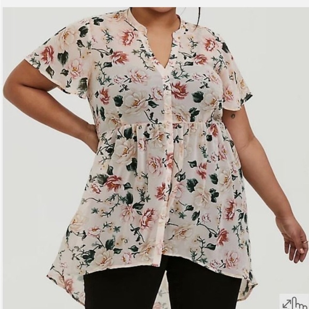 Torrid Lexie Light Pink Floral Chiffon H-Lo Babydoll Tunic Top size 1